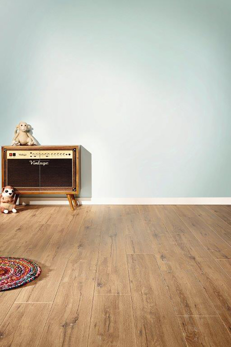 Azura Laminate Pergo Vibrance 4v Ipanema Oak Interior Buy Online with Nationwide Delivery - FlooringStore.co.za